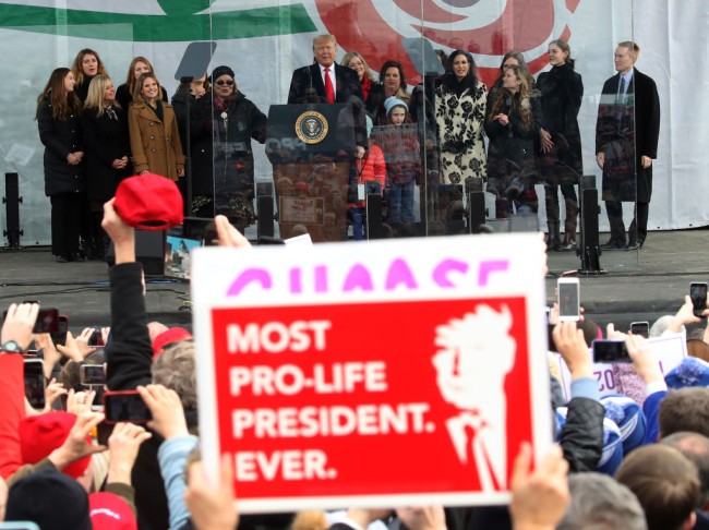 Trump firma la `Protección de la Vida en la Asistencia Sanitaria Mundial´